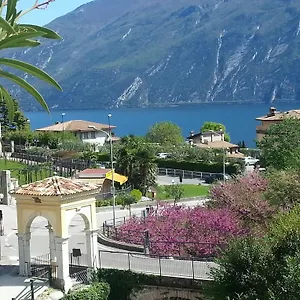 https://albergo-villa-grazia.it-lombardy.com